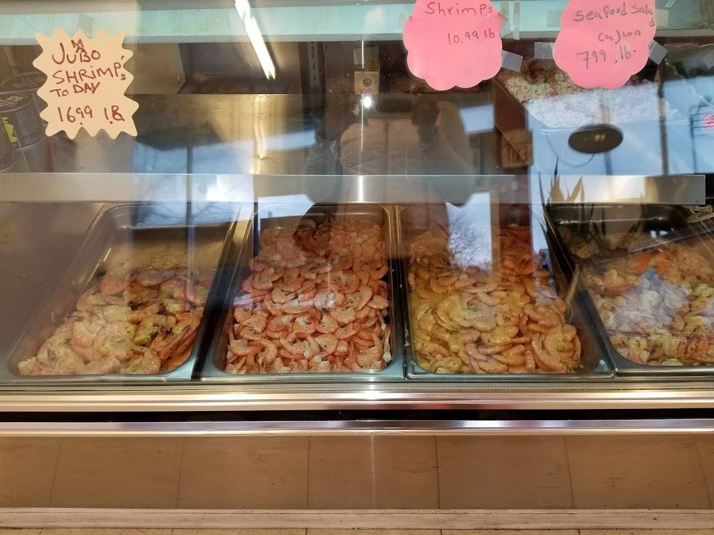 Rainbow Seafoods | restaurant | 7562 Haverford Ave, Philadelphia, PA 19151, USA | 2158772100 OR +1 215-877-2100