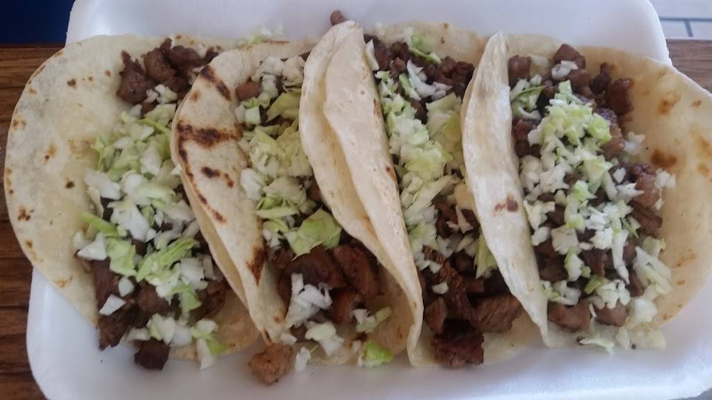 Chuyitos Hot Dogs | restaurant | 510 W Mariposa Rd, Nogales, AZ 85621, USA | 5207619968 OR +1 520-761-9968