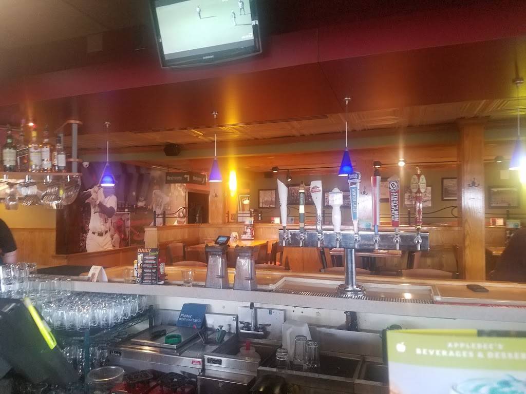 Applebees Grill + Bar | restaurant | 2109 Motel Dr, Bethlehem, PA 18018, USA | 6108677332 OR +1 610-867-7332