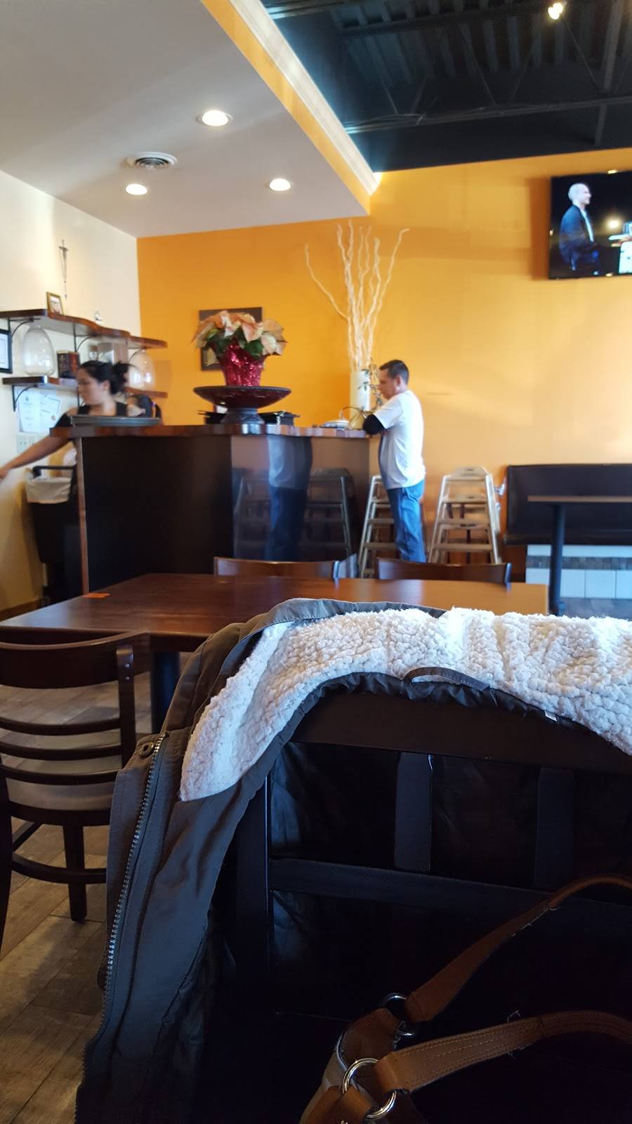 PHO HUNG VIETNAMESE CUISINE | restaurant | 20 Commerce Dr, Westover, WV 26501, USA | 3042925622 OR +1 304-292-5622