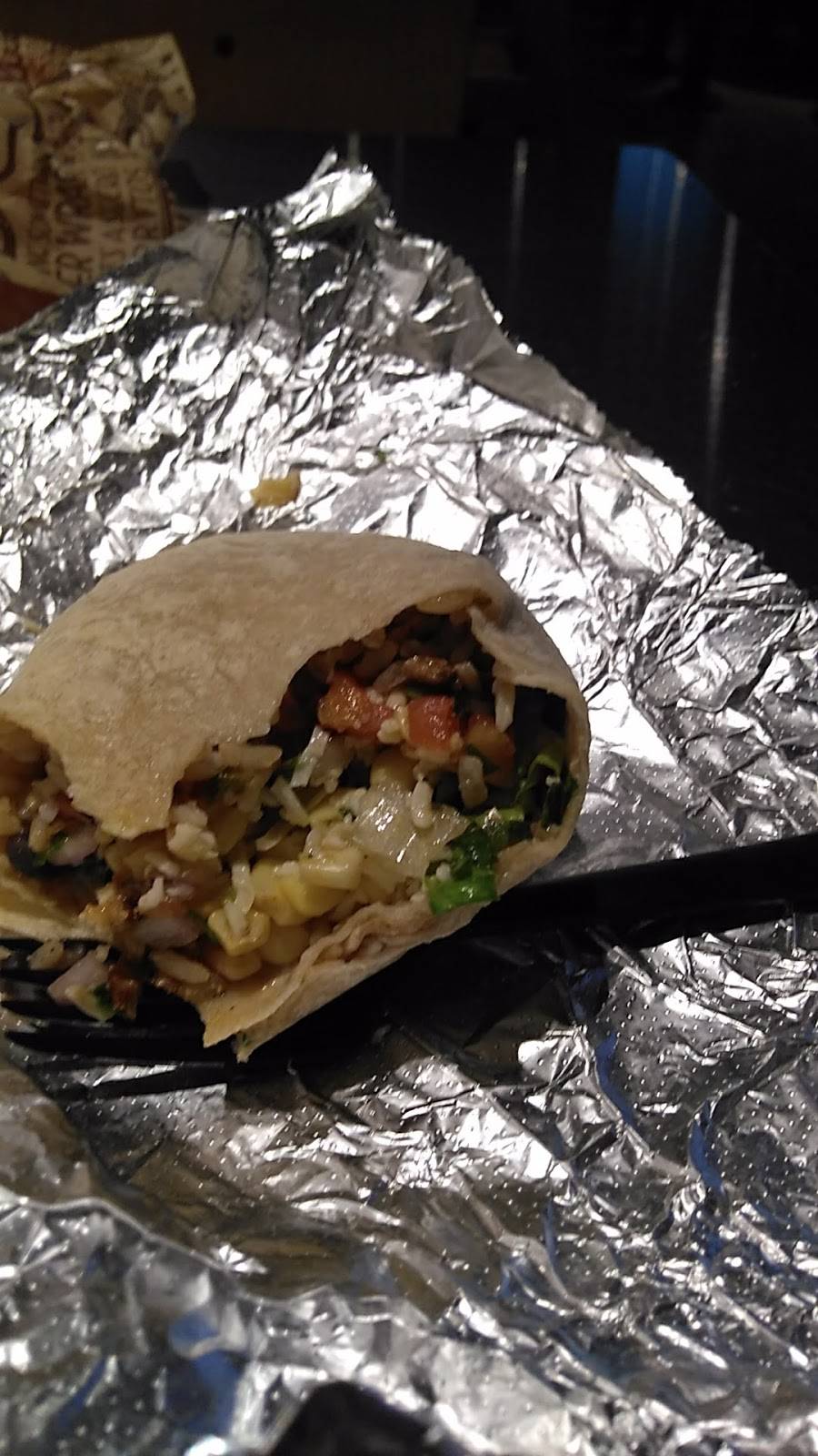 Chipotle Mexican Grill | restaurant | 2432 US-34, Oswego, IL 60543, USA | 6305543508 OR +1 630-554-3508