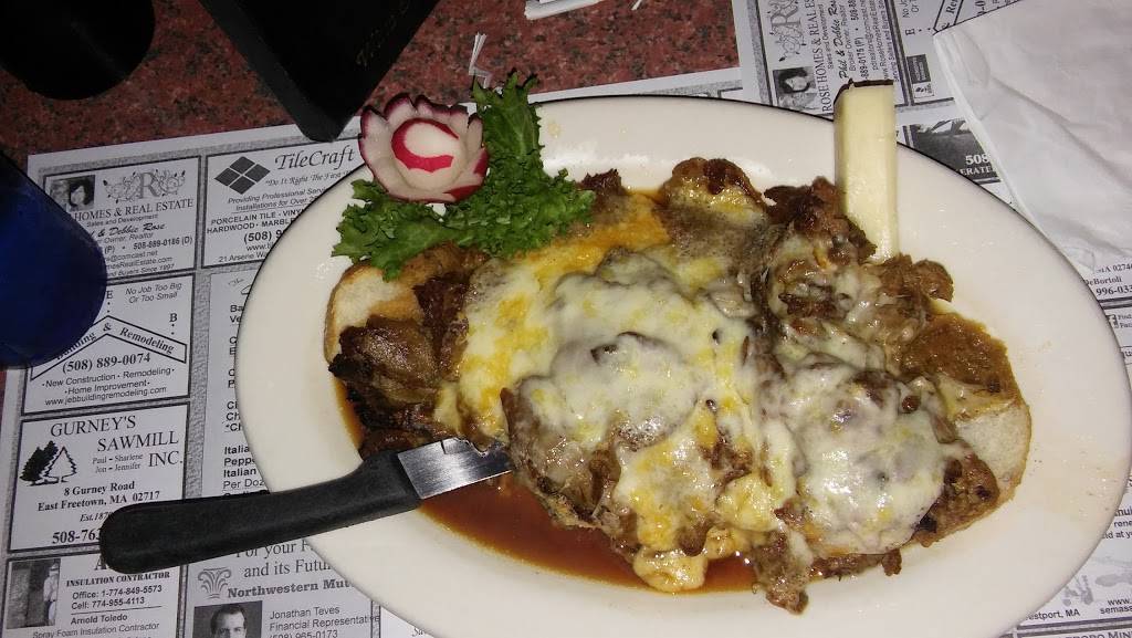 The Nephews | restaurant | 2 Crossroad Dr, East Freetown, MA 02717, USA | 5087634405 OR +1 508-763-4405