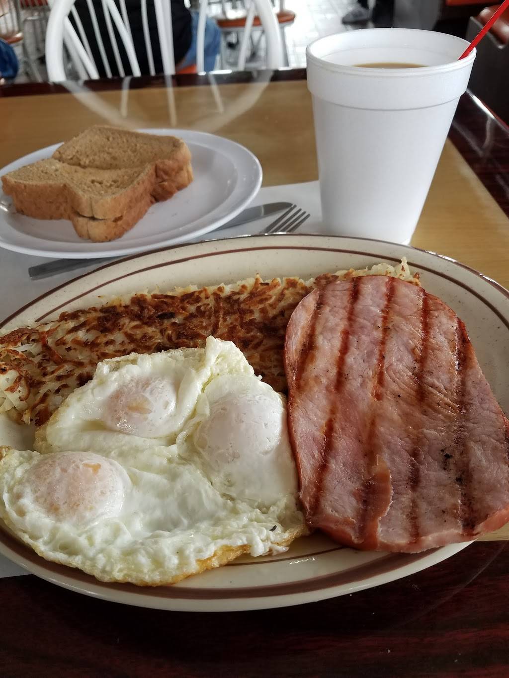 Cougars Burgers | restaurant | 12800 S Inglewood Ave, Hawthorne, CA 90250, USA | 3106755519 OR +1 310-675-5519