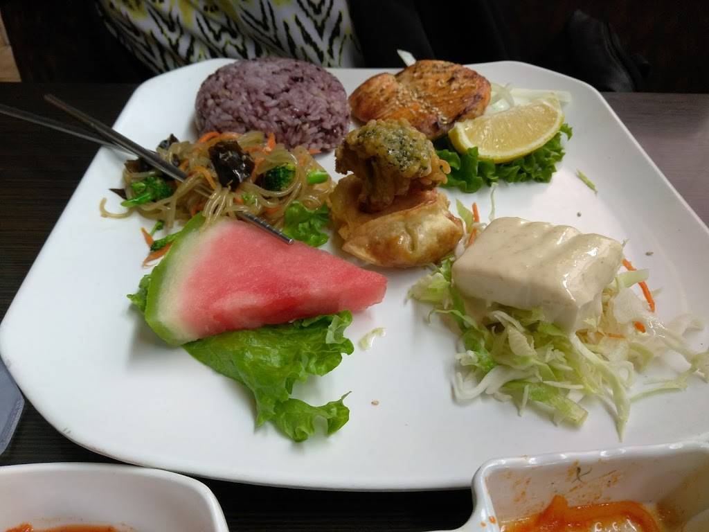 Tofu House Korean B.B.Q. | restaurant | 5550 California Ave #106, Bakersfield, CA 93309, USA | 6618647782 OR +1 661-864-7782