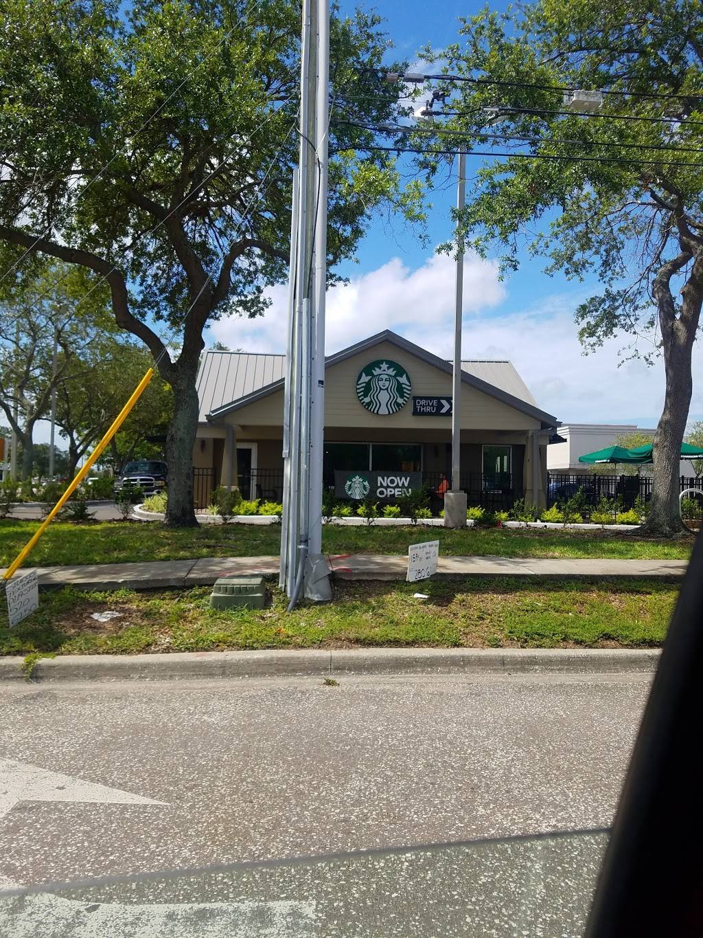 Starbucks | cafe | 2190 34th St N, St. Petersburg, FL 33713, USA | 7273097239 OR +1 727-309-7239