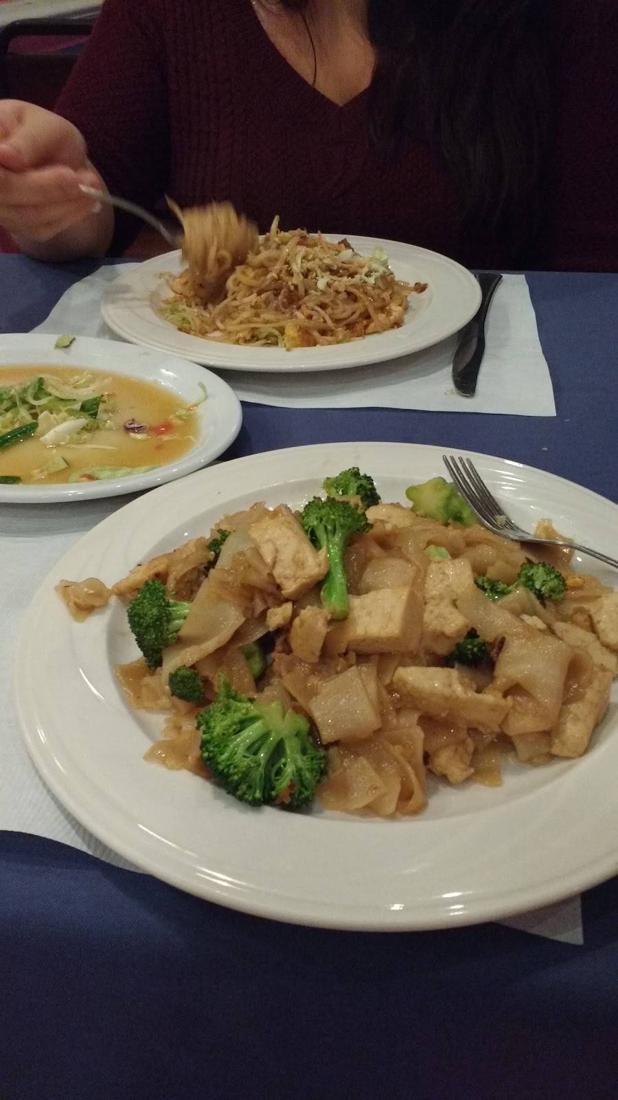 Paya Thai | restaurant | 1149 B St, Hayward, CA 94541, USA | 5105816580 OR +1 510-581-6580