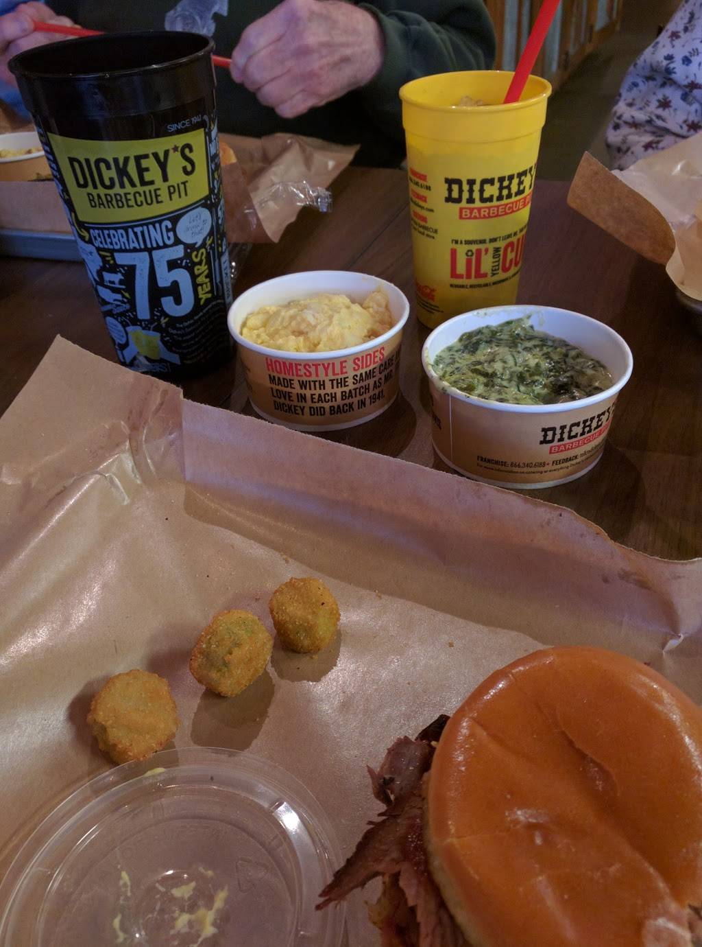 Dickeys Barbecue Pit | restaurant | 3316 W, Grove Dr Ste 4, Fayetteville, AR 72704, USA | 4793136363 OR +1 479-313-6363