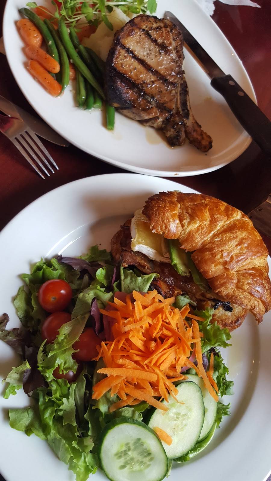 A Dark Horse | restaurant | 2401 Bloor St W, Toronto, ON M6S 1P7, Canada | 4167694696 OR +1 416-769-4696