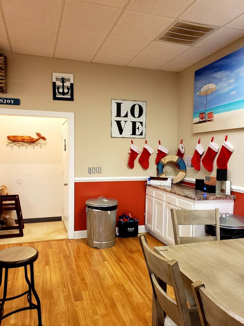 Joe Loves Lobster Rolls | restaurant | 3148 George II Hwy, Southport, NC 28461, USA | 9108453355 OR +1 910-845-3355