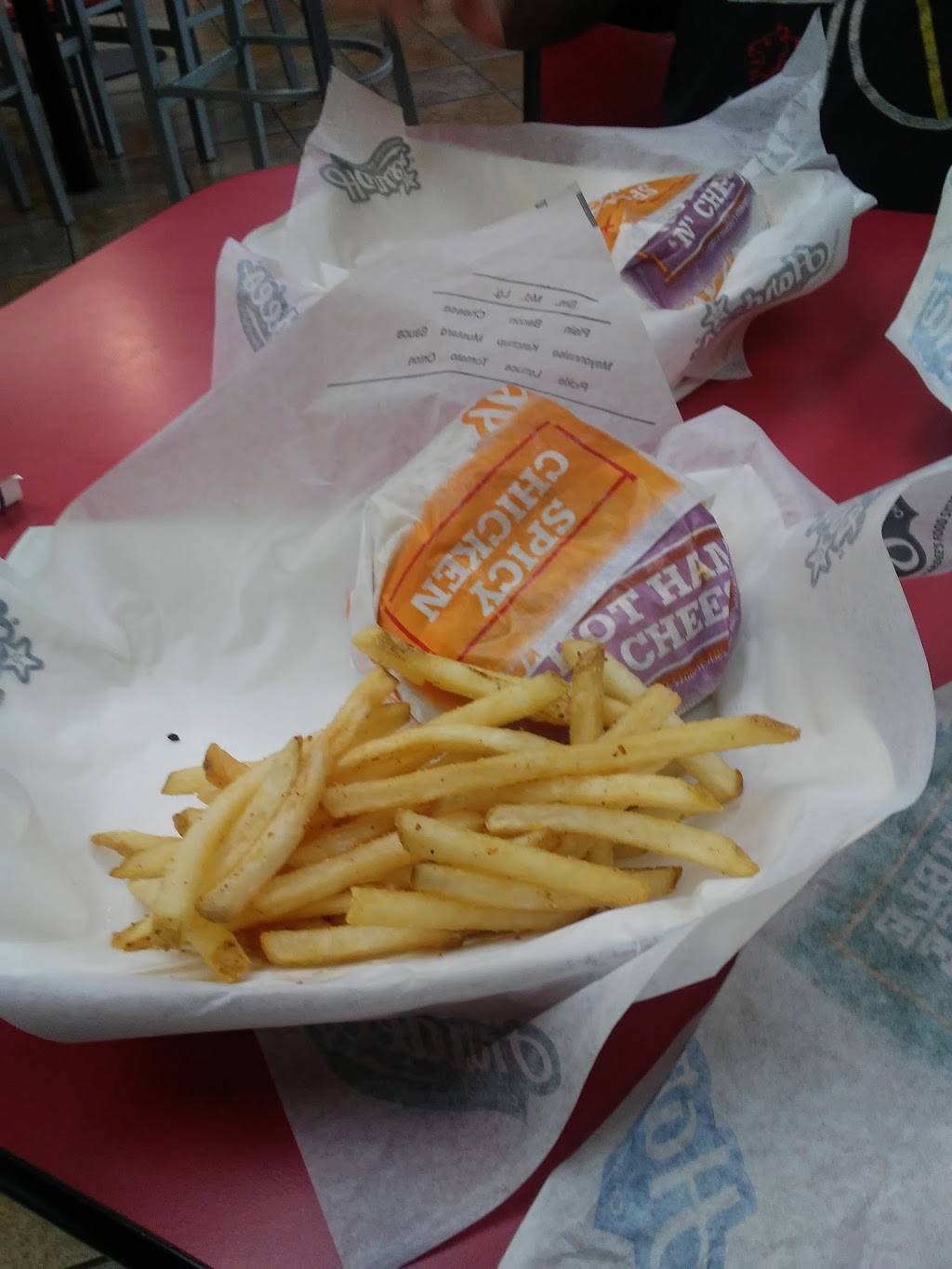 Hardees | restaurant | 2102 W Market St, Johnson City, TN 37604, USA | 4239297667 OR +1 423-929-7667