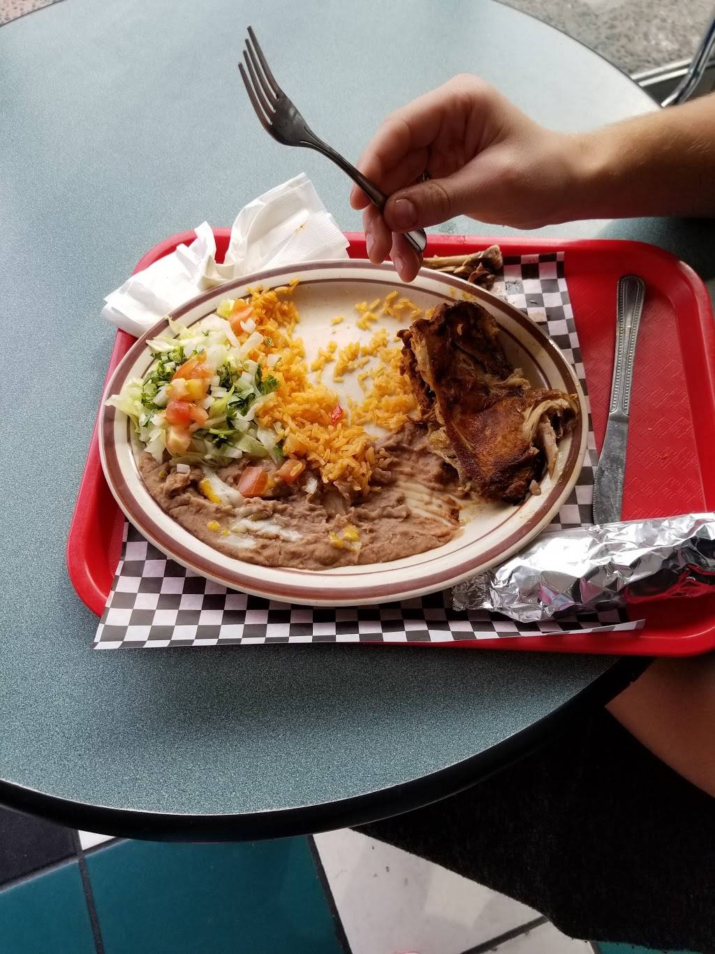 Taqueria El Trio Loco | restaurant | 200 Broadway St, Seaside, OR 97138, USA | 5037397121 OR +1 503-739-7121