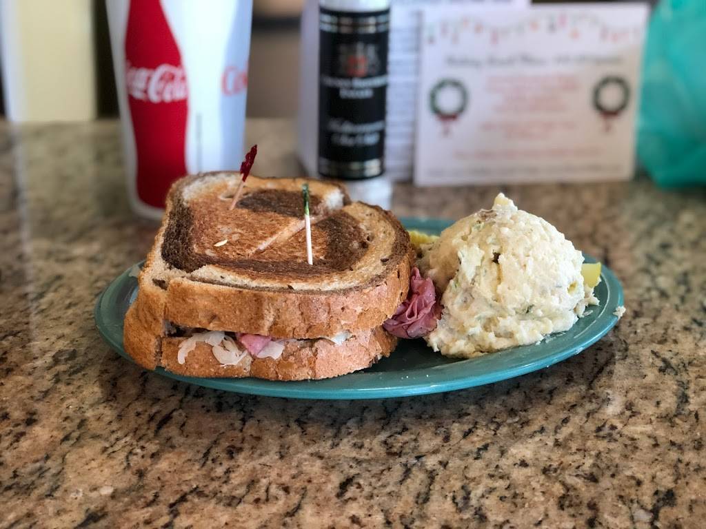 Claras Tidbits Restaurant Mandarin | restaurant | 12276 San Jose Blvd #709, Jacksonville, FL 32223, USA | 9043797068 OR +1 904-379-7068