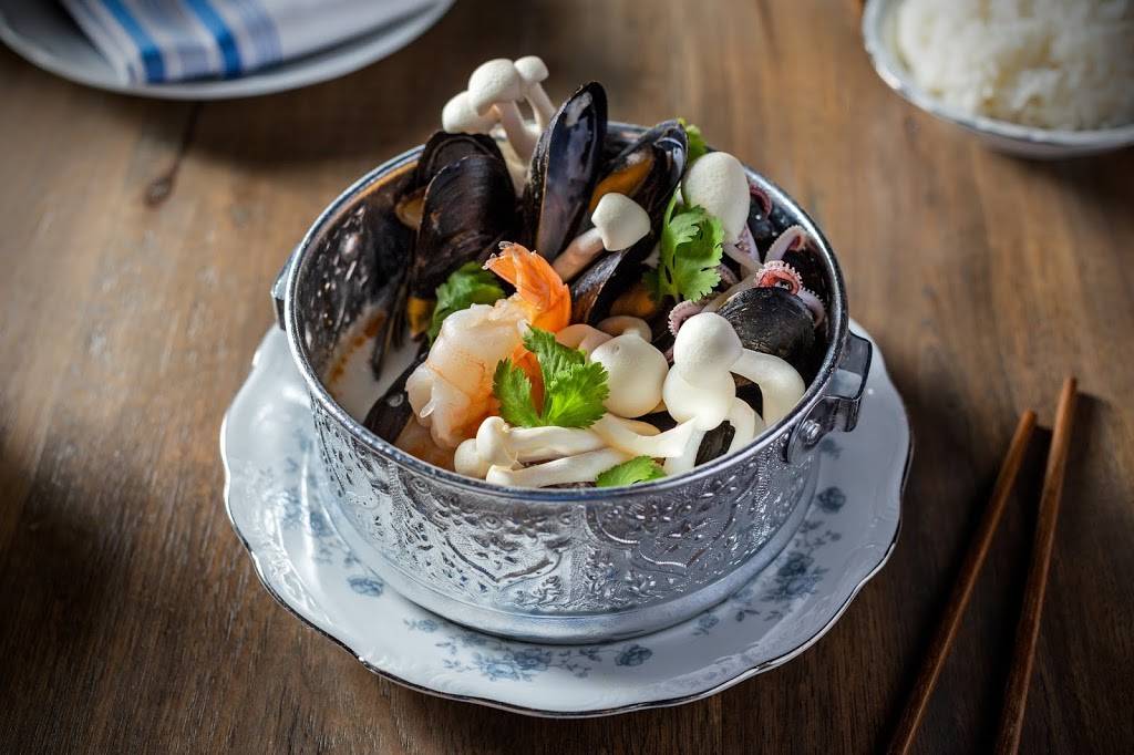 NaKorn - Urban Thai (Evanston) | restaurant | 1622 Orrington Ave, Evanston, IL 60201, USA | 8477338424 OR +1 847-733-8424