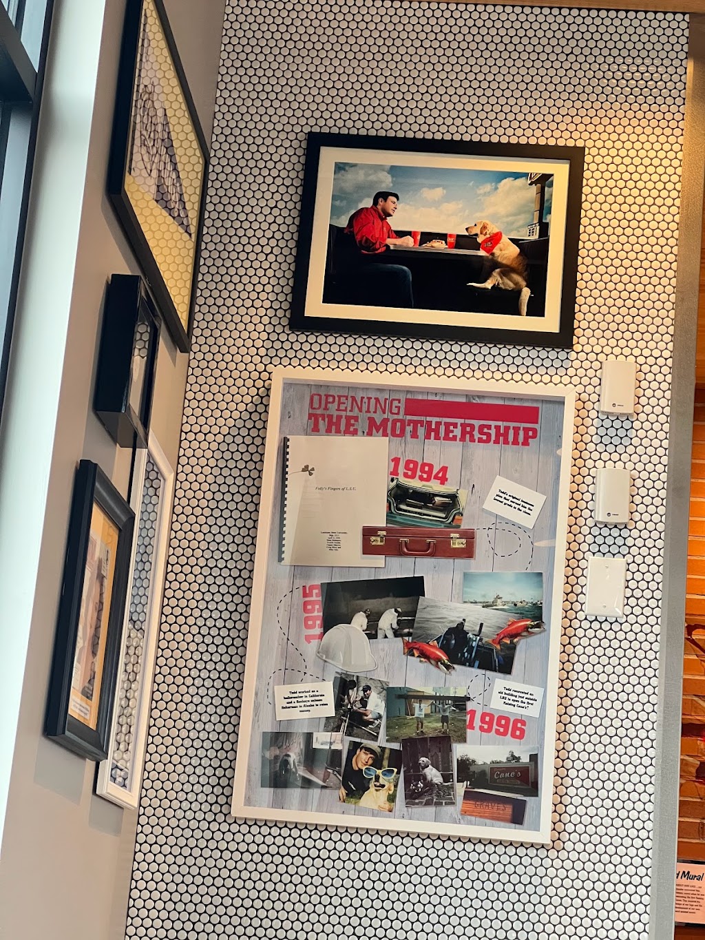 Raising Canes Chicken Fingers | meal takeaway | 840 N Main St, Corona, CA 92878, USA | 9514844932 OR +1 951-484-4932