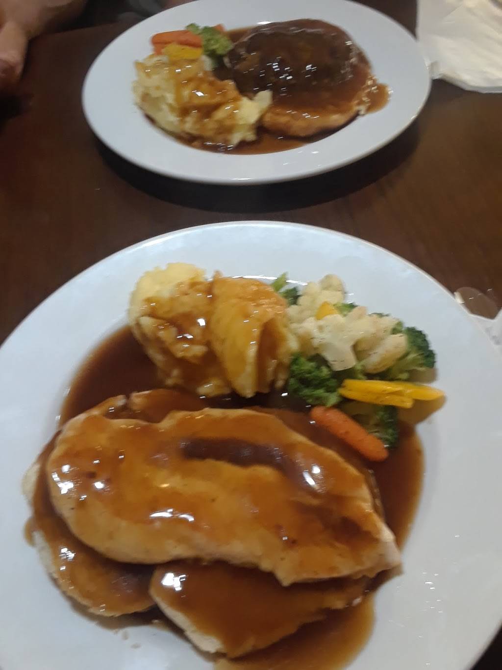 Mama Rosa Restaurant & Bar | restaurant | 1852 Lakeshore Rd W, Mississauga, ON L5J 1J6, Canada | 9058557489 OR +1 905-855-7489