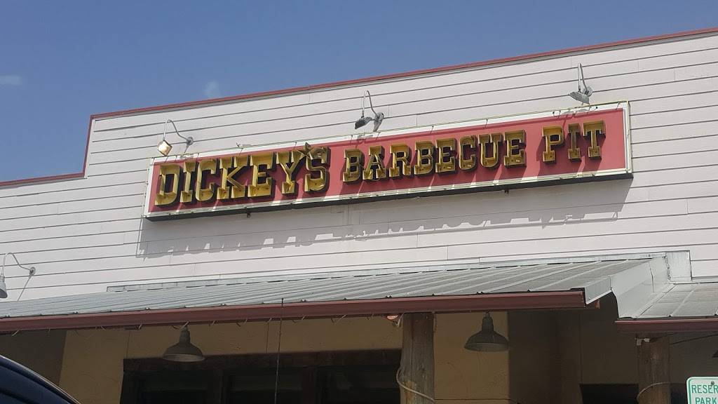 Dickeys Barbecue Pit | restaurant | 2710 W Commerce St, Buffalo, TX 75831, USA | 9033226666 OR +1 903-322-6666