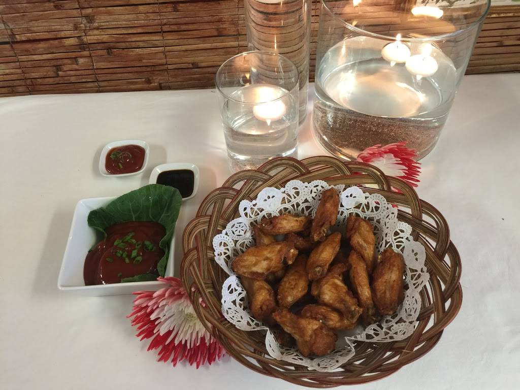 LaPaz Batchoy Toronto | restaurant | 360 Wilson Ave, North York, ON M3H 1S9, Canada | 6479489806 OR +1 647-948-9806