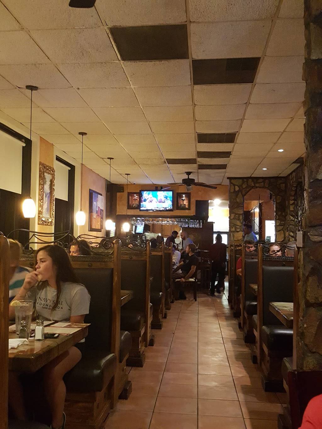 Plaza Azteca | restaurant | 4501 Haygood Rd, Virginia Beach, VA 23455, USA | 7573637495 OR +1 757-363-7495
