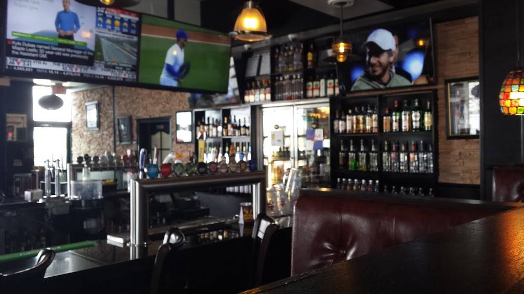 Hoops Sports Bar & Grill | restaurant | 4207 Keele St, North York, ON M3J 3T8, Canada | 4166614667 OR +1 416-661-4667