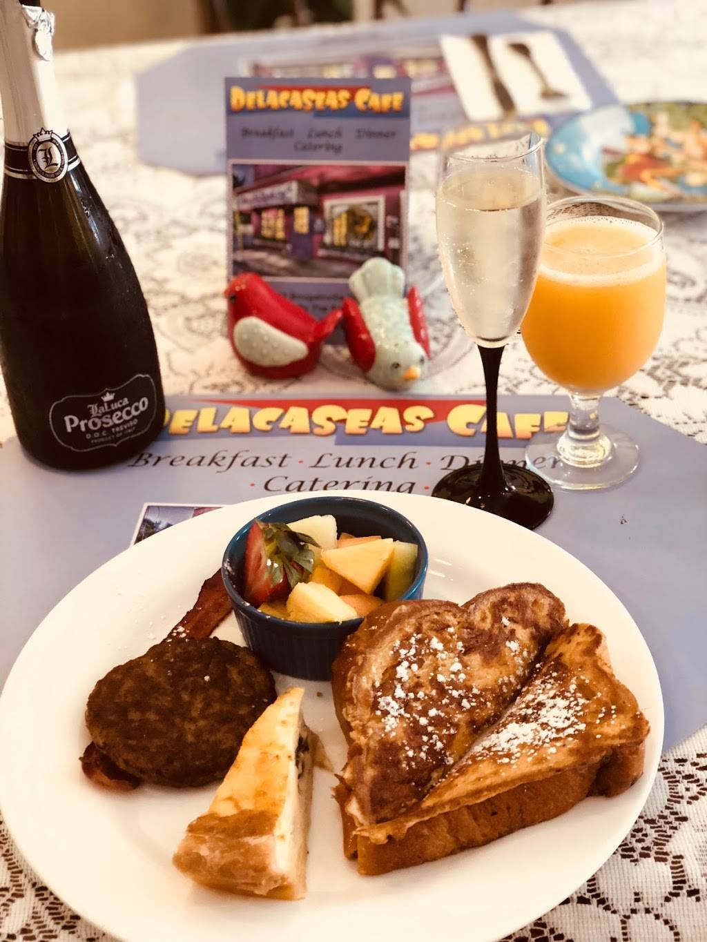 DelacaSeas Cafe | cafe | 4404 Bougainvilla Dr, Lauderdale-By-The-Sea, FL 33308, USA | 9549580907 OR +1 954-958-0907