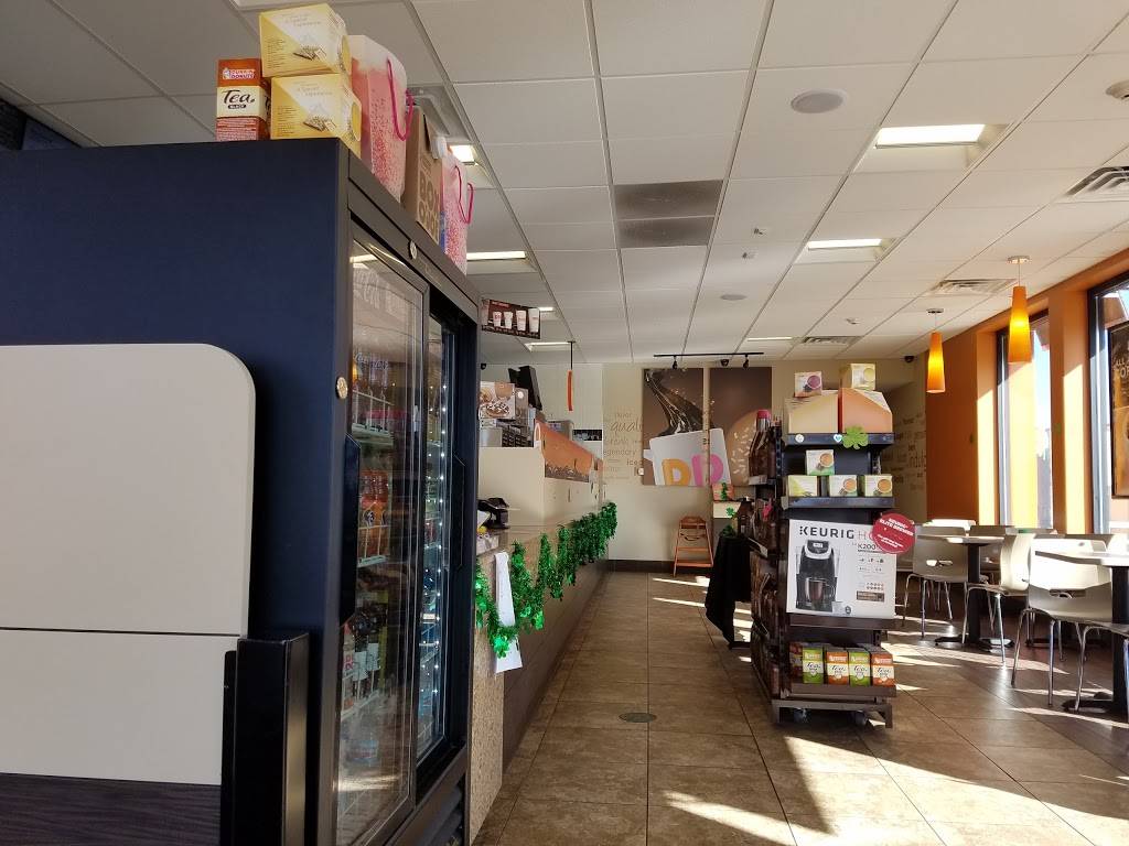 Dunkin | bakery | 1811 S West Ave, Freeport, IL 61032, USA | 8156168277 OR +1 815-616-8277