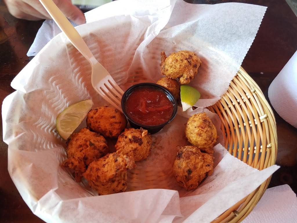 Lazy Flamingo | restaurant | #C, 6520 Pine Ave, Sanibel, FL 33957, USA | 2394725353 OR +1 239-472-5353