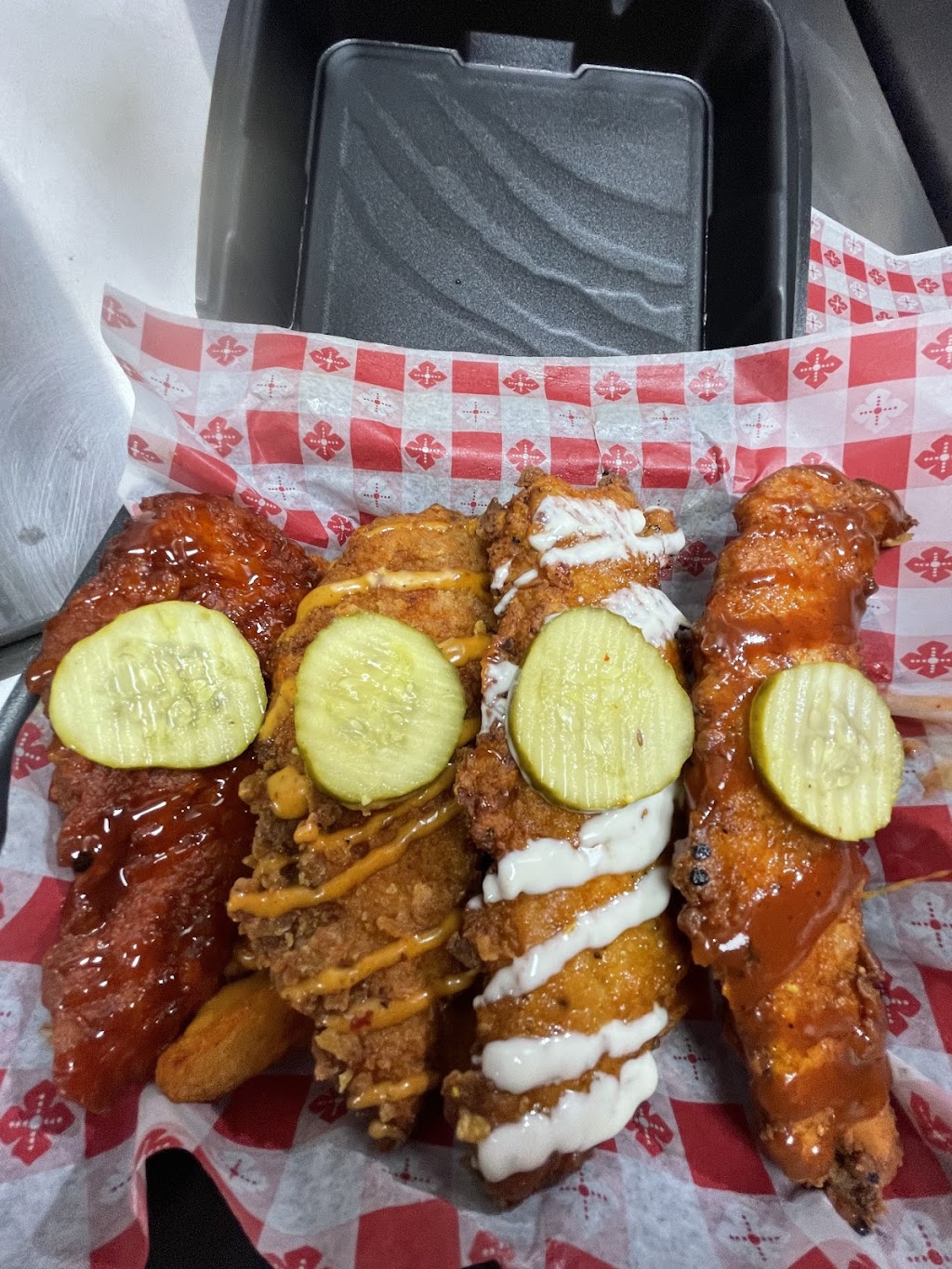 Secret Hot Chicken | restaurant | 2335 N Murray Ave, Milwaukee, WI 53211, USA | 4145227710 OR +1 414-522-7710