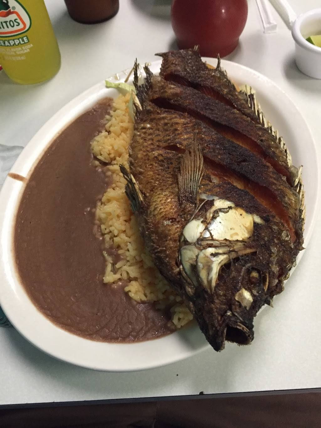 Pupuseria Juanitas Restaurant | restaurant | 537 Church St, Ottumwa, IA 52501, USA | 6416821530 OR +1 641-682-1530