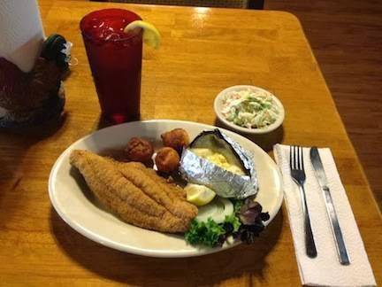 Farmstead Restaurant | restaurant | 142 S McCrary Rd, Columbus, MS 39702, USA | 6622408860 OR +1 662-240-8860