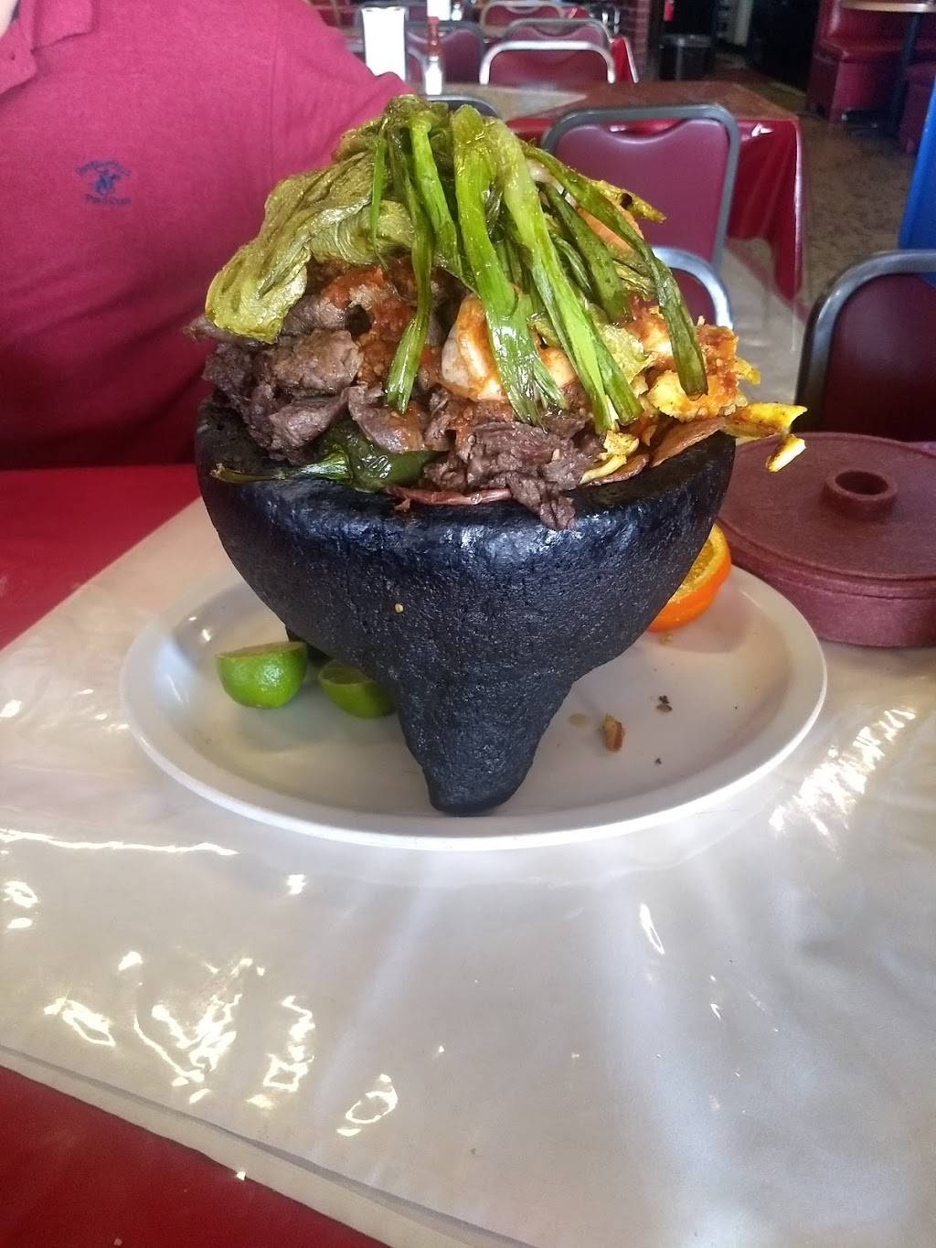 El Chamizal Restaurant | restaurant | 1054 N Rancho Dr, Las Vegas, NV 89106, USA | 7026472995 OR +1 702-647-2995