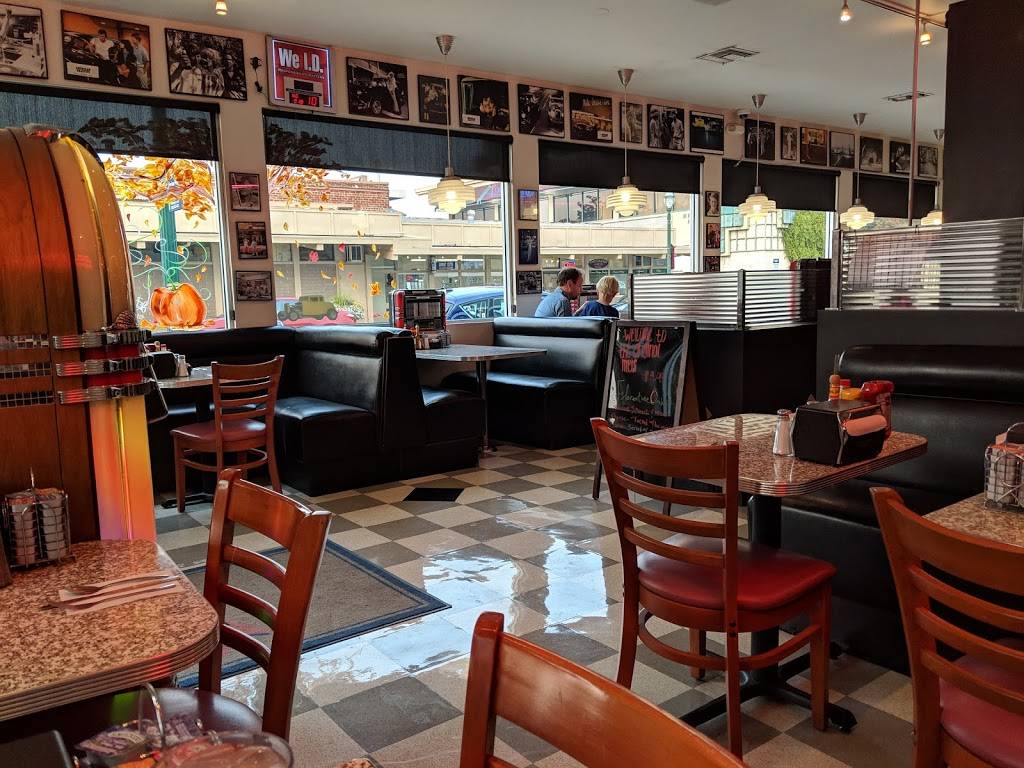 The Original Mels Diner | restaurant | 1394 N Main St, Walnut Creek, CA 94596, USA | 9259356457 OR +1 925-935-6457