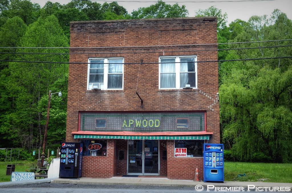 Yasou Restaurant | restaurant | 138 Main St, Welch, WV 24801, USA | 3045857959 OR +1 304-585-7959