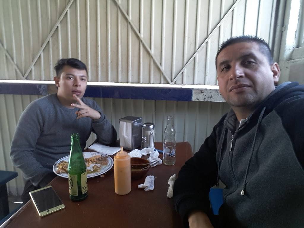 El Carrito Hot Dogs & Hamburgers | restaurant | Blvd. Benito Juárez 416, Echeverria, 22703 Rosarito, B.C., Mexico | 016616122793 OR +52 661 612 2793