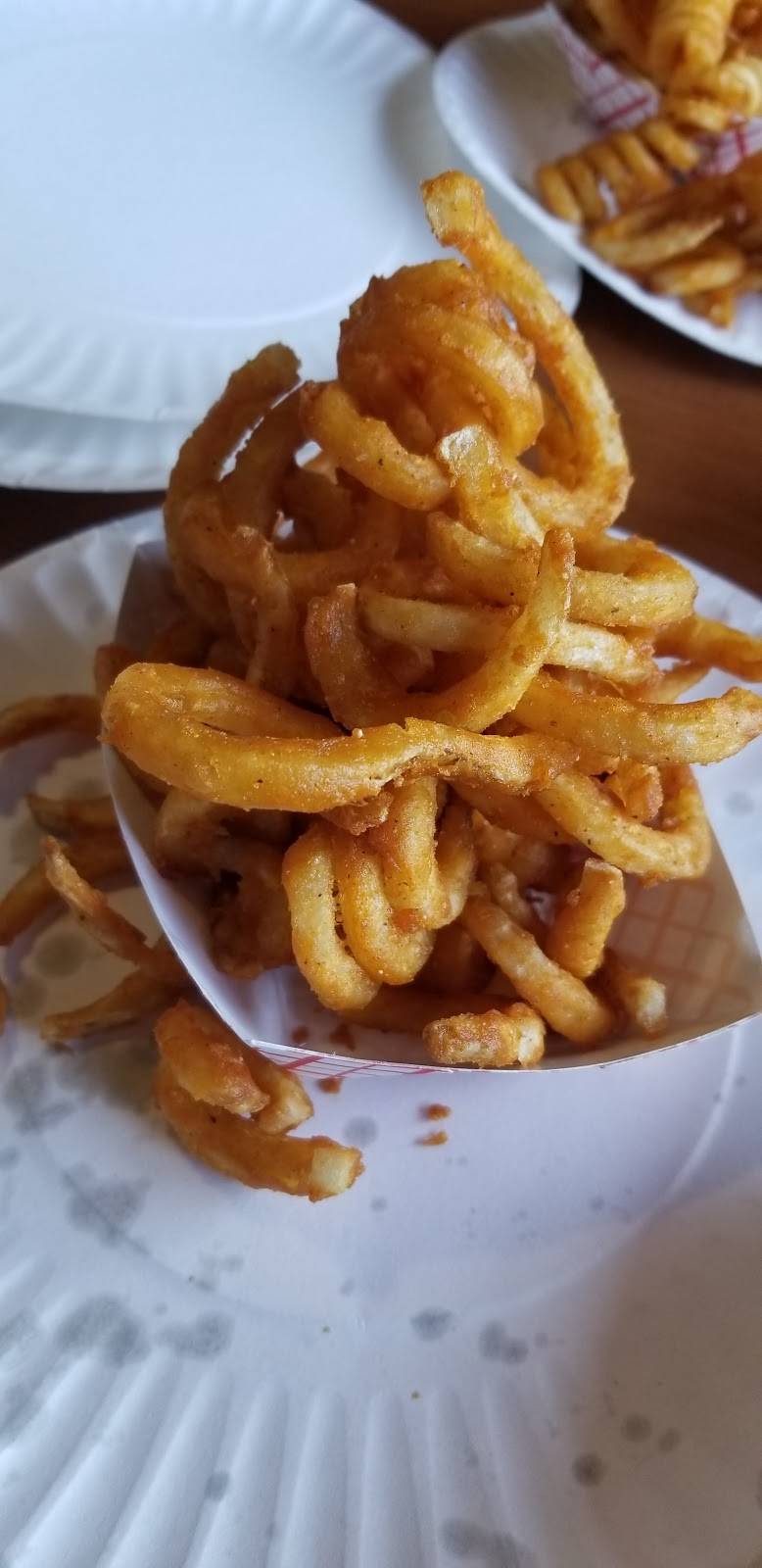 P Gs Wings & More | restaurant | 1205 W Oak St, Kissimmee, FL 34741, USA | 4078473441 OR +1 407-847-3441