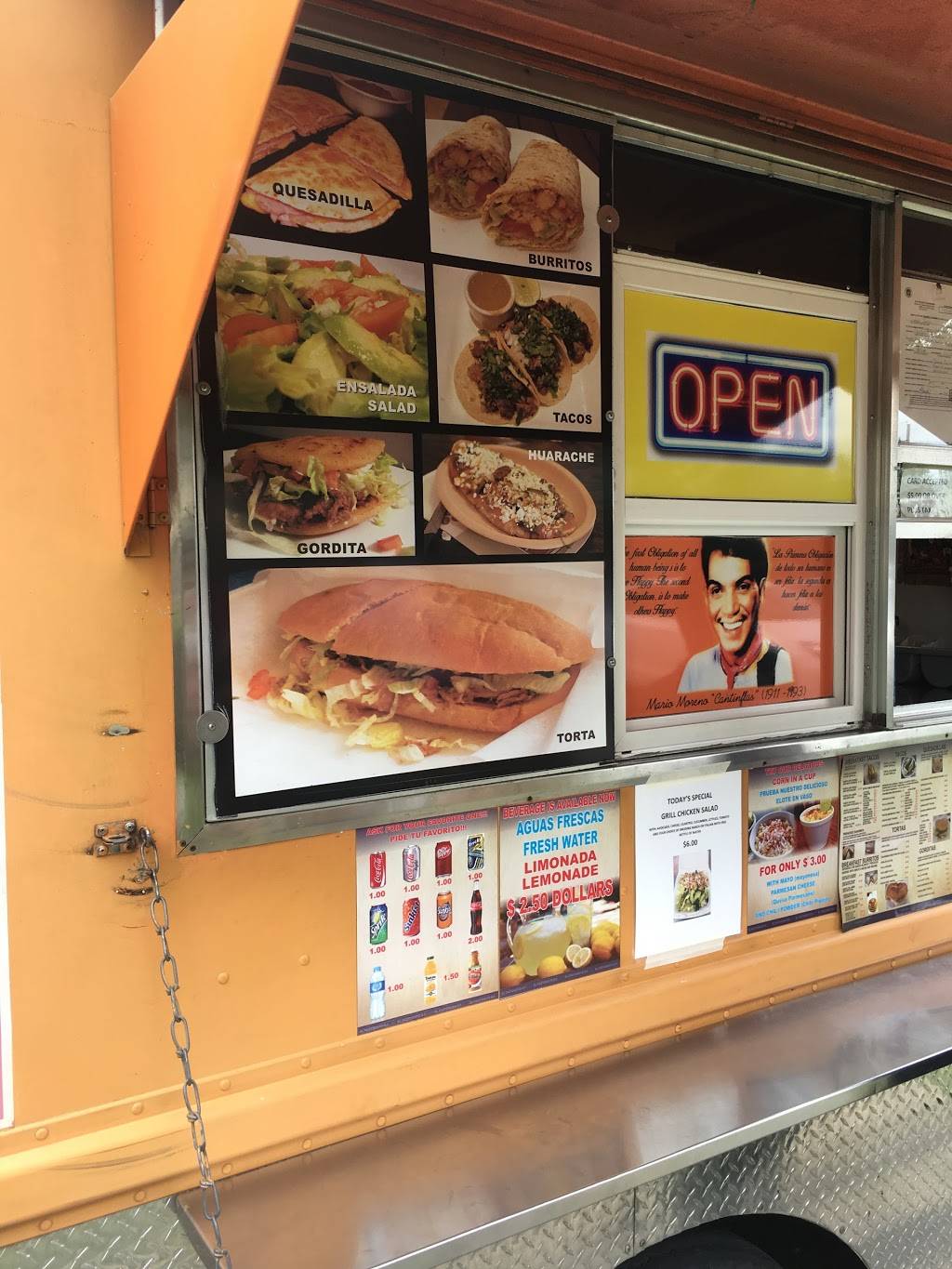 Tacos Y Tortas El Pastorsito DF | restaurant | 8000 N Stadium Dr, Houston, TX 77054, USA | 7132917654 OR +1 713-291-7654