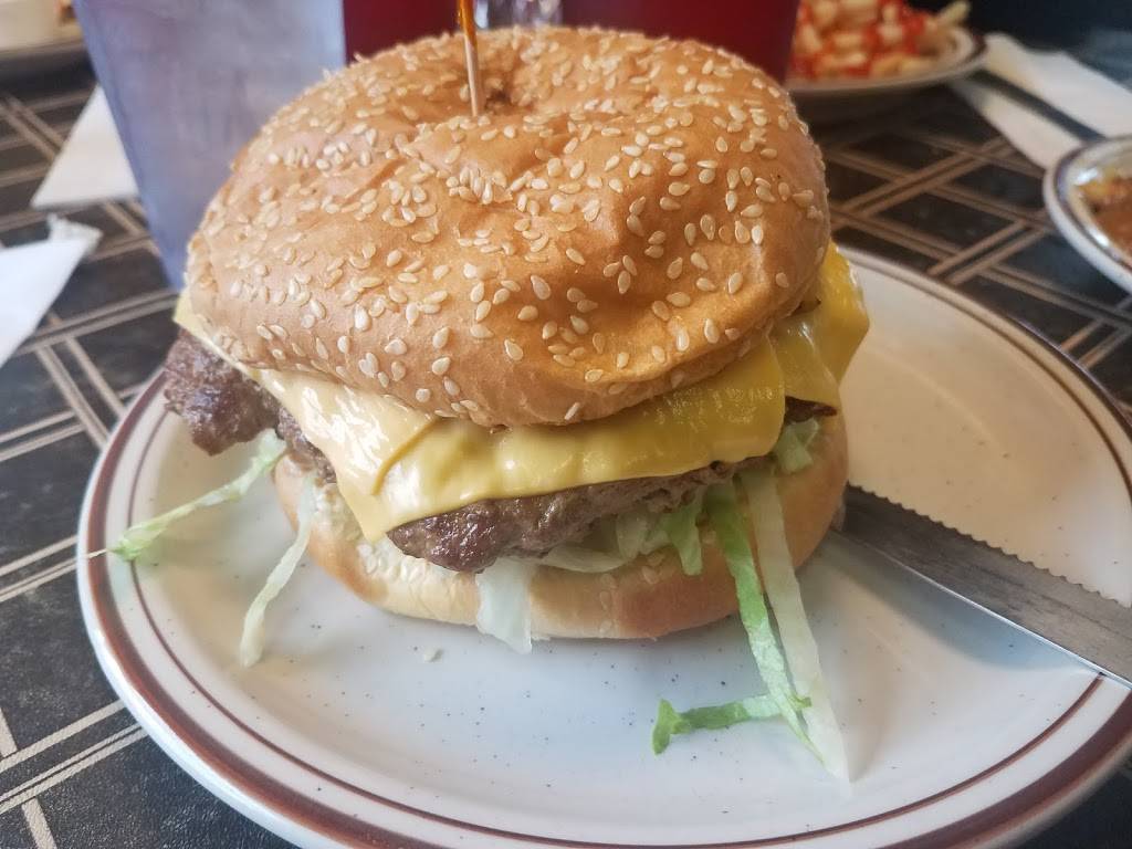 The Hut Diner | restaurant | 27090 Grand River Ave, Redford Charter Twp, MI 48240, USA | 3135356359 OR +1 313-535-6359