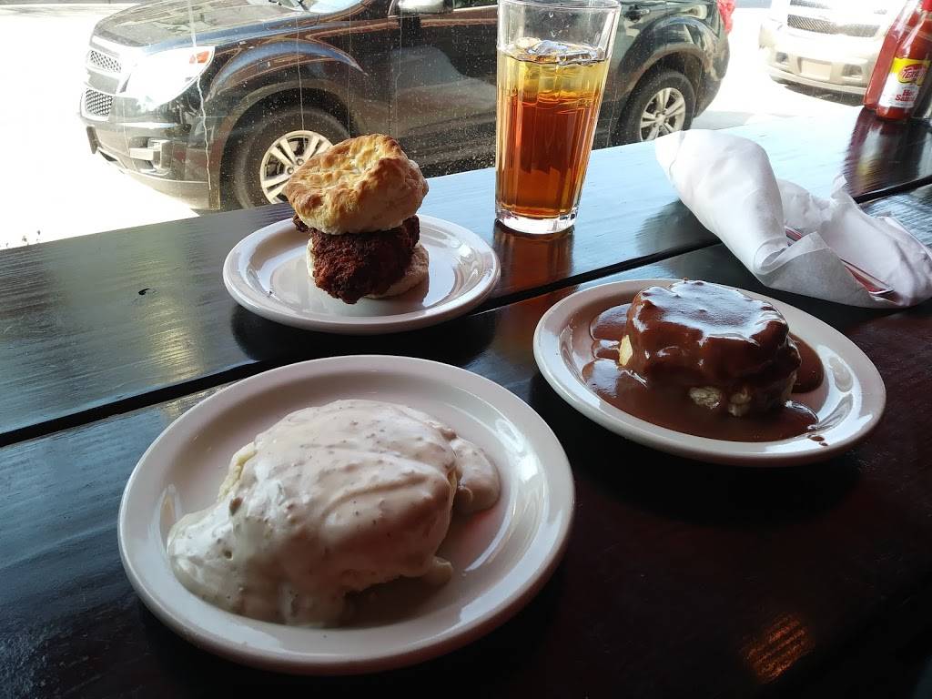 Cumberland Biscuit Company | restaurant | 114 W Main St, McMinnville, TN 37110, USA | 9314748670 OR +1 931-474-8670