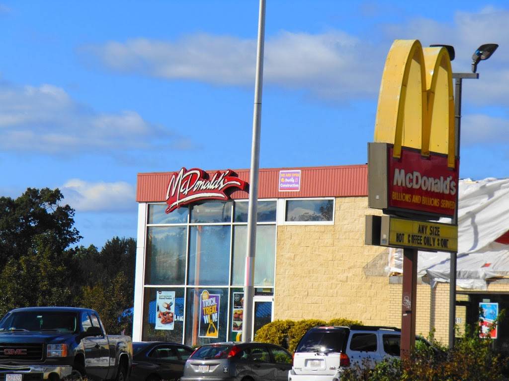 McDonalds | cafe | 809 Boston Rd, Springfield, MA 01109, USA | 4137832328 OR +1 413-783-2328