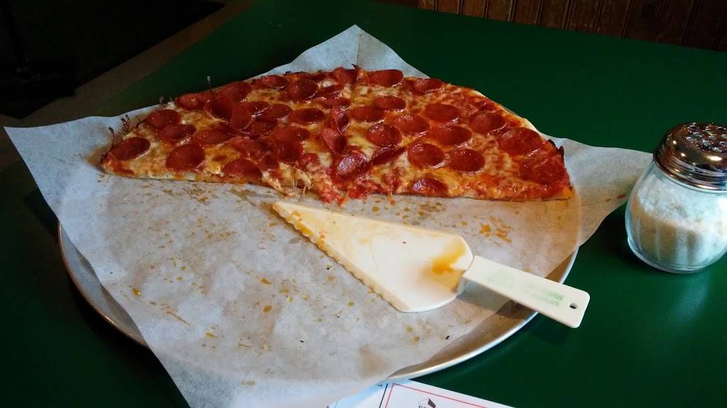 Pats Pizza in Hampden, ME | restaurant | 662 Main Rd N, Hampden, ME 04444, USA | 2079476488 OR +1 207-947-6488