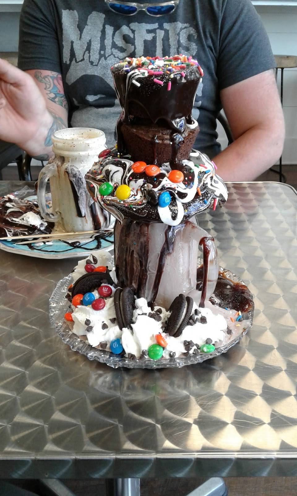 Cream & Sugar Cafe | cafe | 7 P T Barnum Square, Bethel, CT 06801, USA | 2038006623 OR +1 203-800-6623