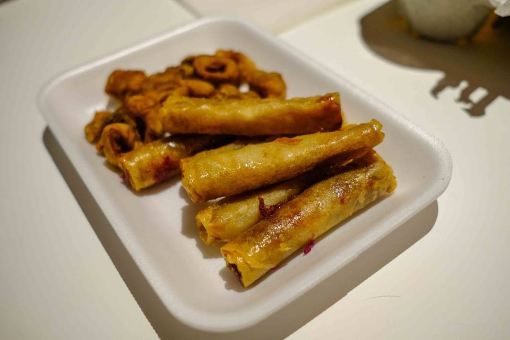 Jollibee Mississauga | restaurant | 800 Boyer Blvd, Mississauga, ON L5V 2Y1, Canada | 2892034555 OR +1 289-203-4555