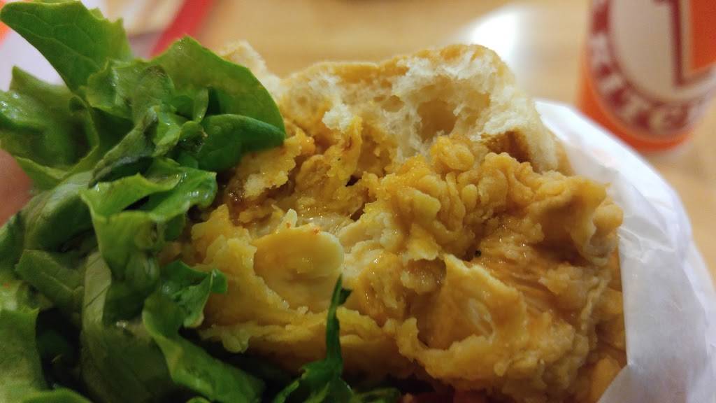 Popeyes Louisiana Kitchen | restaurant | 180 Sandalwood Pkwy E, Brampton, ON L6Z 4N5, Canada | 9054957575 OR +1 905-495-7575