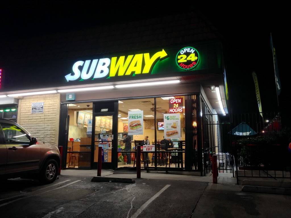Subway Restaurants | restaurant | 2112 Beverly Blvd, Los Angeles, CA 90057, USA | 2133530043 OR +1 213-353-0043