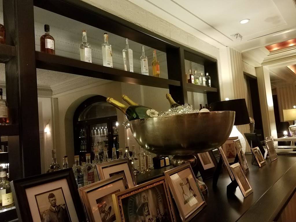 The Commodore Bar & Restaurant | restaurant | 79 Western Ave N, St Paul, MN 55102, USA | 6513305999 OR +1 651-330-5999