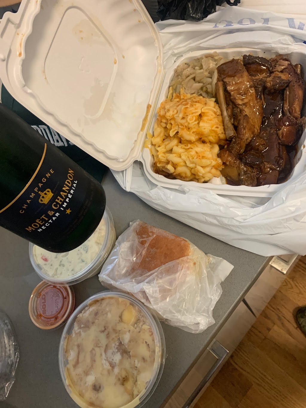 Soul Food & Sea Food Restaurant | restaurant | 208 Lewis Ave, Brooklyn, NY 11221, USA | 3477898283 OR +1 347-789-8283