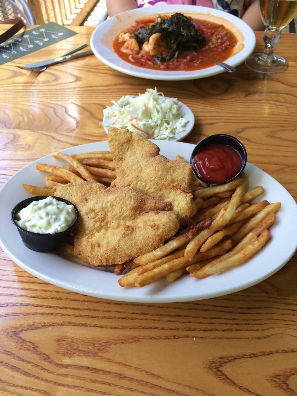 Halls On The River | restaurant | 1225 Athens Boonesboro Rd, Winchester, KY 40391, USA | 8595276620 OR +1 859-527-6620