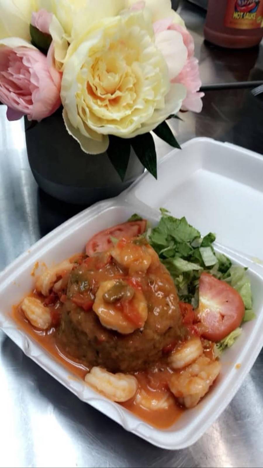 Caribbean Cafe and Resturant | restaurant | 105 US-301 #126, Tampa, FL 33619, USA | 8133922118 OR +1 813-392-2118