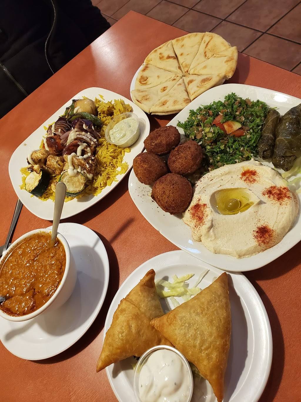 Grab a Gyro | restaurant | 9055 SW Barbur Blvd, Portland, OR 97219, USA | 5032441141 OR +1 503-244-1141