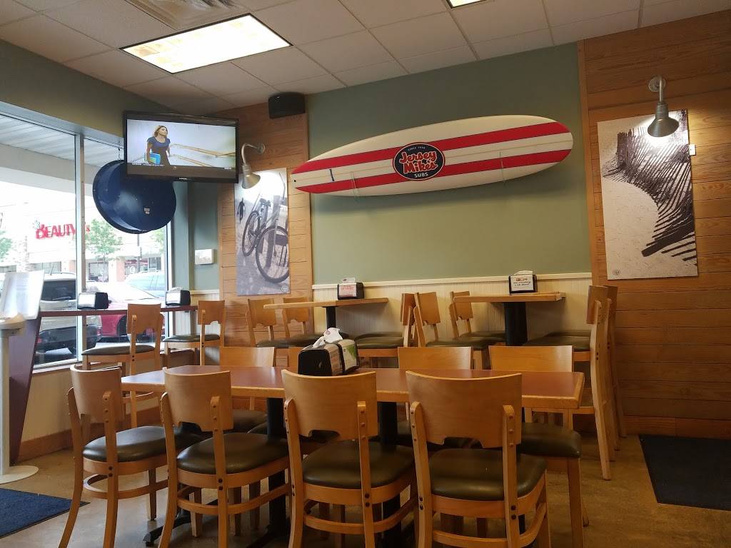 Jersey Mikes Subs | meal takeaway | 6844 Race Track Rd, Bowie, MD 20715, USA | 3012620505 OR +1 301-262-0505