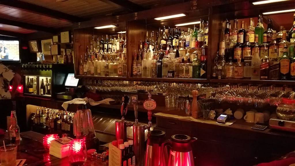 Chucks of Hawaii | restaurant | 3888 State St, Santa Barbara, CA 93105, USA | 8056874417 OR +1 805-687-4417